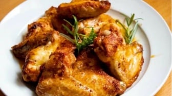 Jelajah Kuliner Solo Raya: 3 Ayam Goreng Legendaris, dari Favorit Presiden hingga Ramah di Kantong