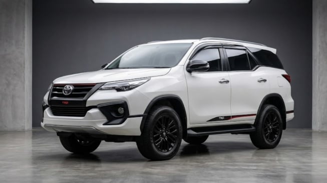 Ilustrasi Toyota Fortuner diesel (Gemini AI)